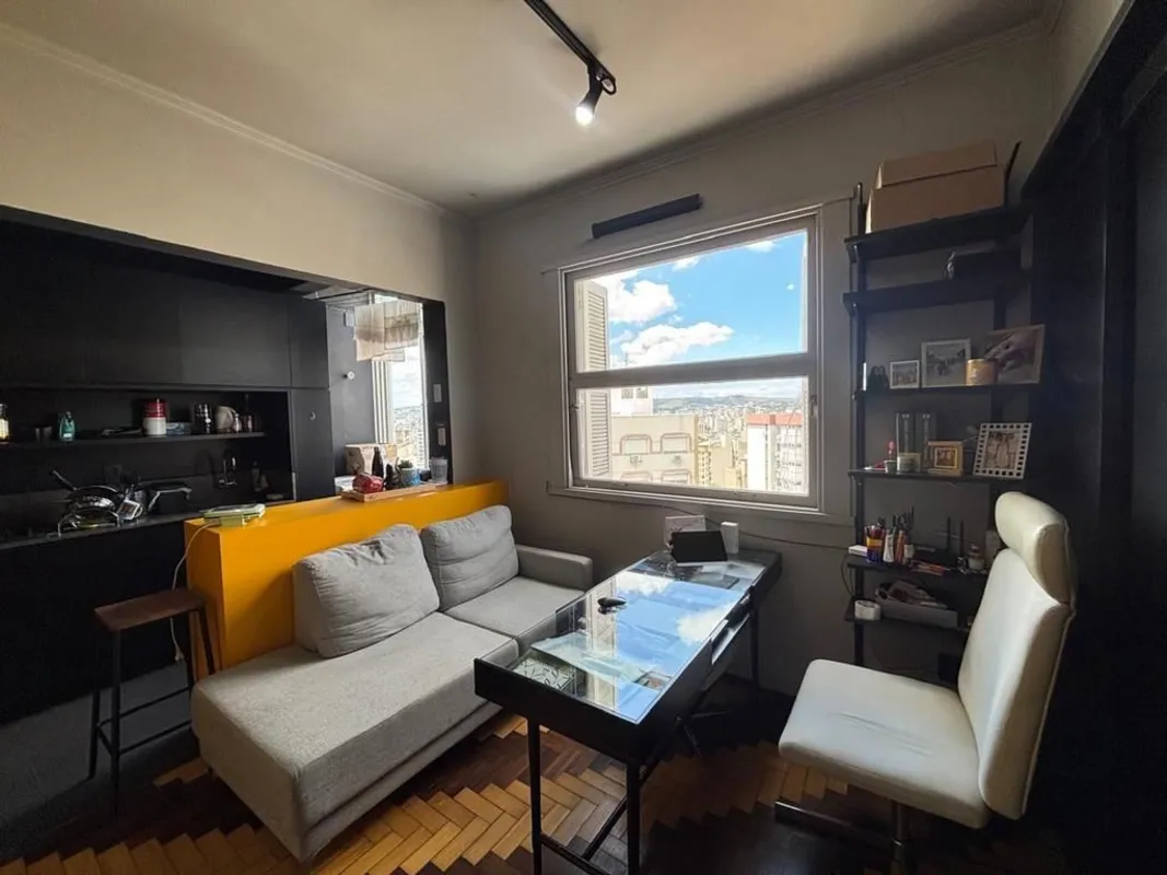 Encantador apartamento totalmente mobiliado e equipado, localizado na Praça Cond...