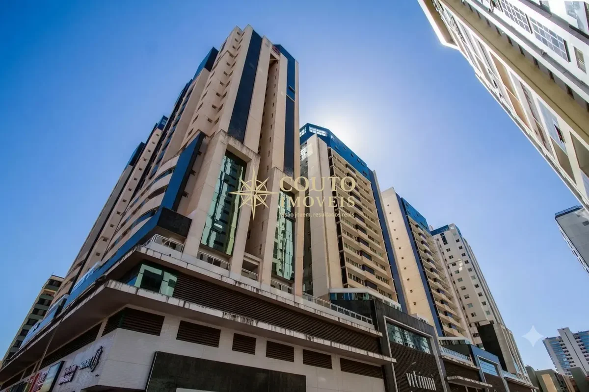 Apartamento Reformado com 2 Quartos, Suíte, Vista Livre e ao Lado do Metrô – Cit...