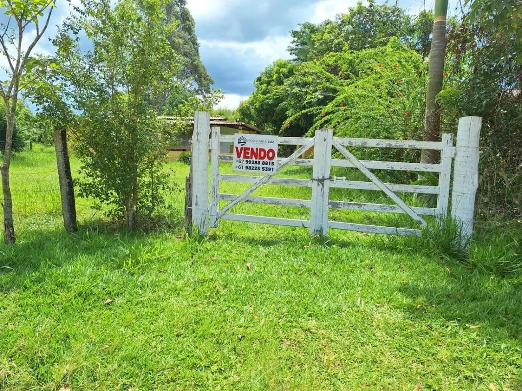 Casa à Venda - Olhos D'Água | Alexânia/GOValor: R$ 280.000,00Localização: Rua Sã...