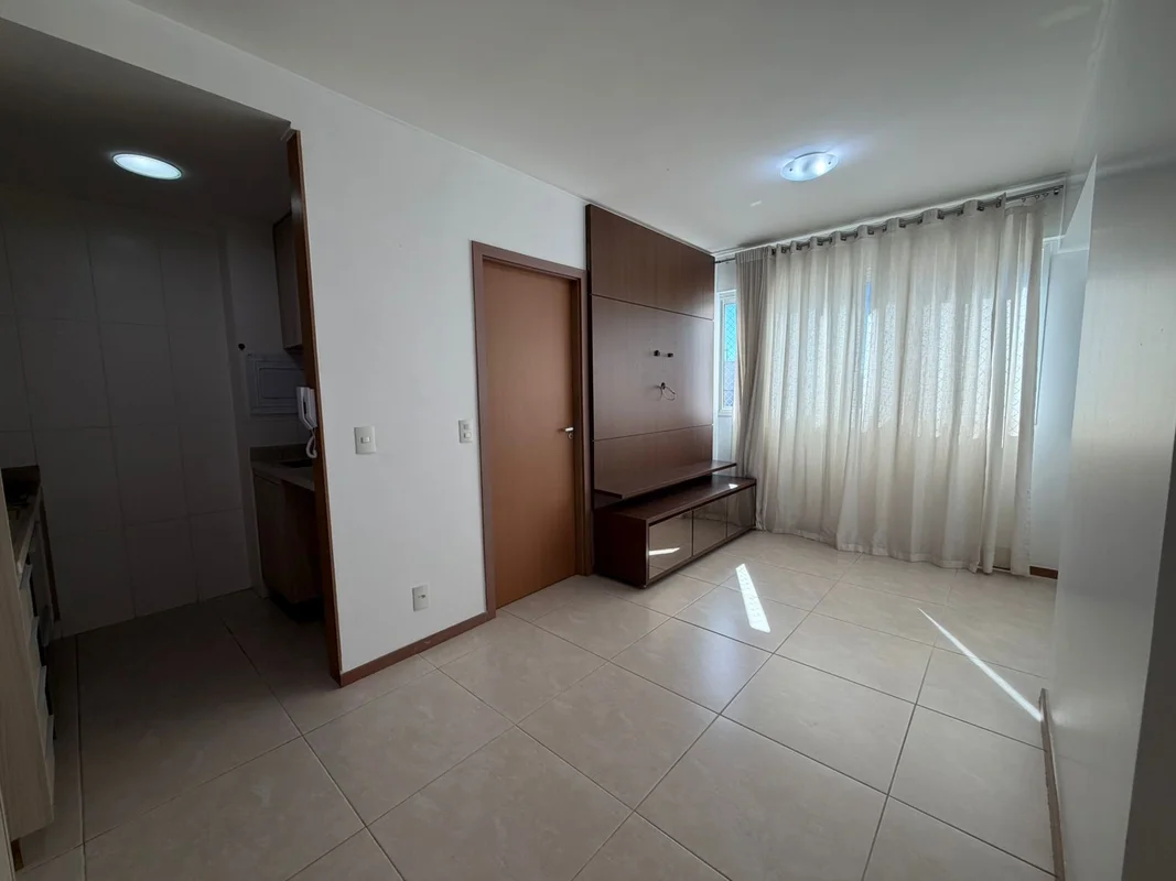 Descubra o conforto e a praticidade de morar no apartamento no condomínio Real S...