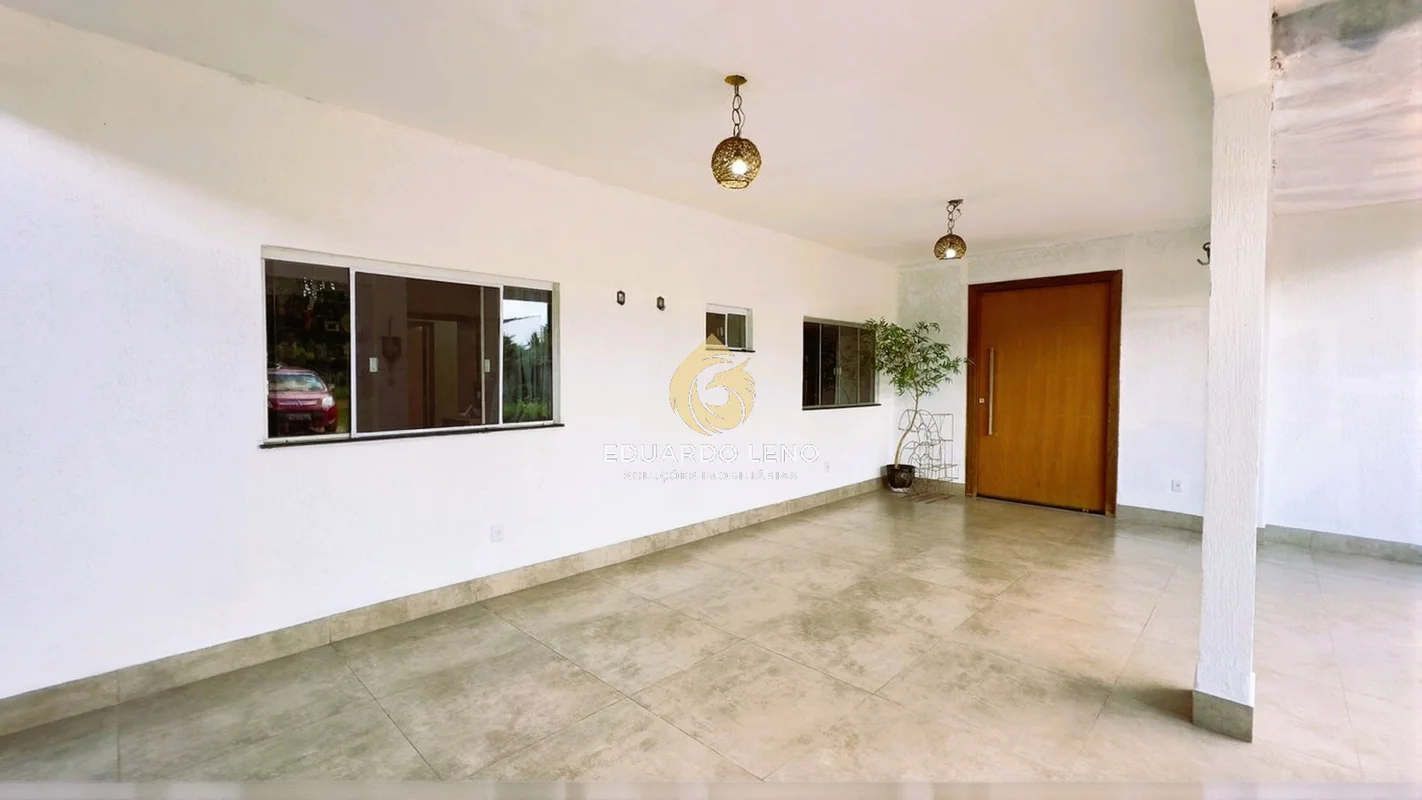 CASA EXCLUSIVA COM TERRENO DE 839 m² EM CONDOMÍNIO FECHADO – SHVP RUA 6Espaço, p...