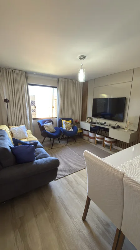 Madel Imobiliária vende apartamento na Quadra 04 de Sobradinho.DESCRIÇÃO:2 quart...