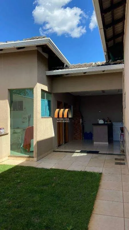 Casa à Venda no Parque Brasília - Anápolis/GOLinda casa com excelente padrão de ...