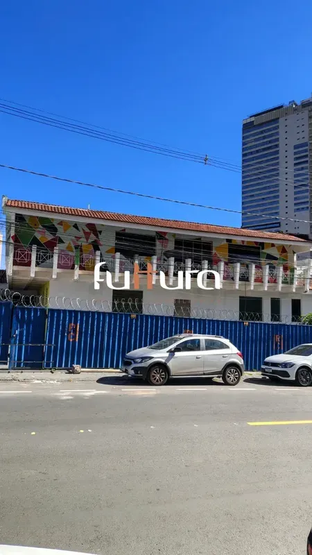 EXCELENTE ÁREA NO MARISTA ÁREA ADENSÁVEL (GABARITO)930m², são 2 lotes, nascente....