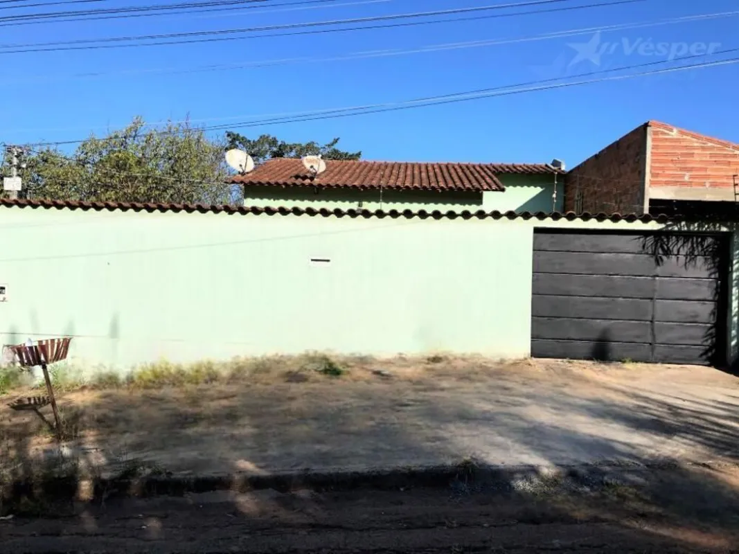 Casa à venda com 379,90m², com 3 Quartos, sendo 1 suíte, localizada no Parque Ve...