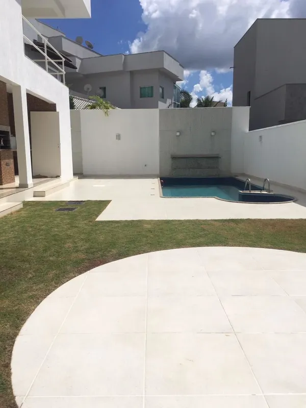 Casa Sobrado à venda – Residencial Granville: Terreno: 480 m² Área construída: 3...