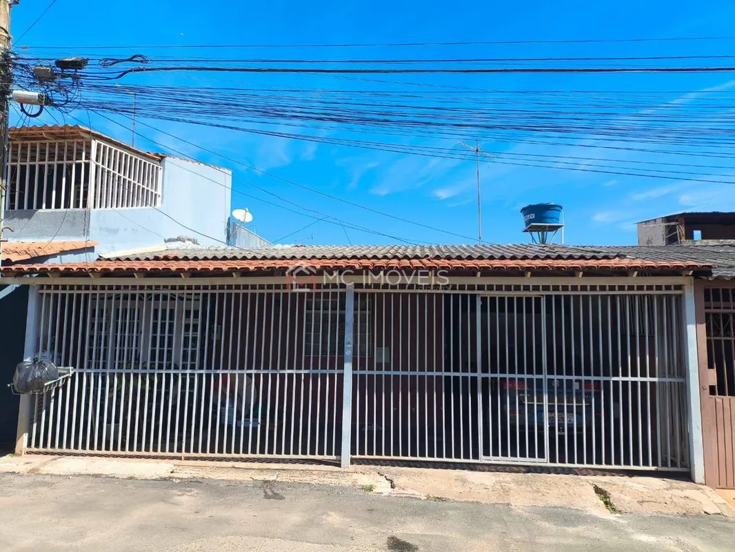 Casa à Venda na QNP 30 Conjunto O – Ceilândia/DF | 4 Quartos | 2 Suítes | Financ...