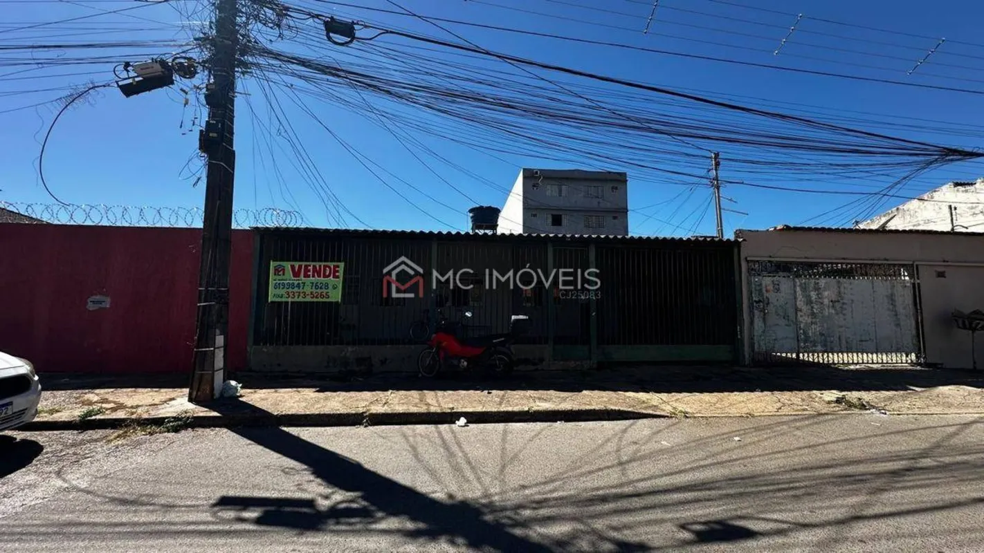 Casa à Venda na QNM 2 Conjunto E – Ceilândia/DF | 4 Quartos | 2 Casas no Lote | ...