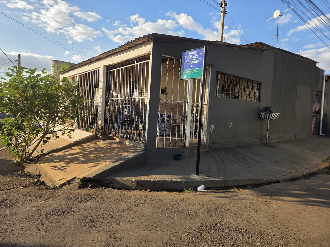  Excelente oportunidade: casa de esquina com duas residências e distribuidora em...