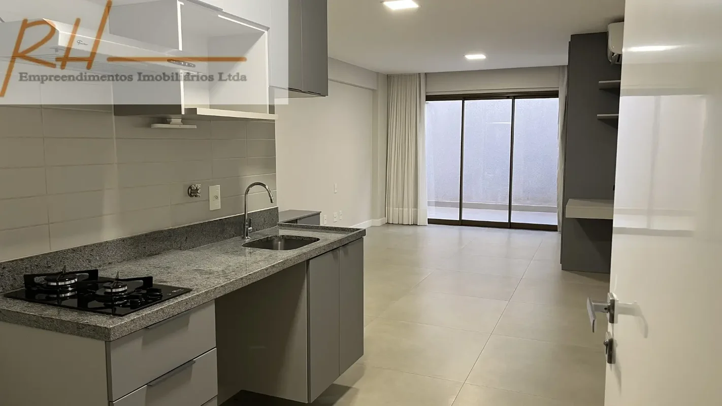 Localizado na CRNW 510, Bloco A, Lote 01, no Noroeste, este apartamento reúne co...