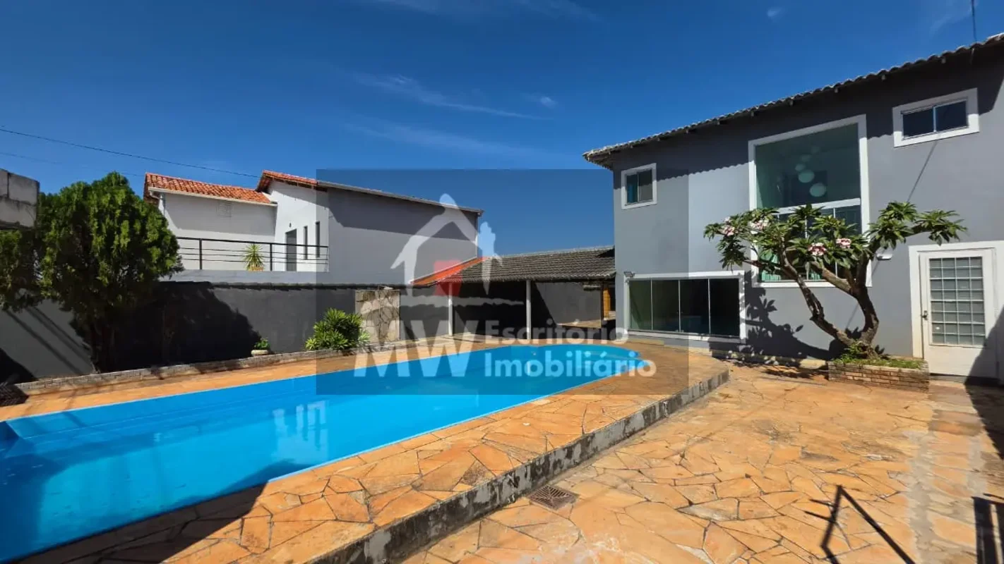 MW IMOBILIÁRIA VENDE MARAVILHOSA CASA ESCRITURADA COM HABITE-SE NO CONDOMÍNIO VI...