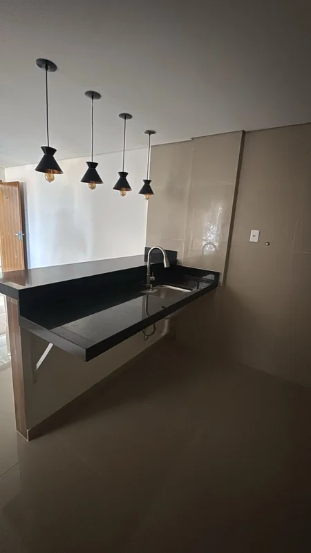 Apartamento para Aluguel – Arniqueira?? 2 quartos?? 1 banheiro social?? 1 suíte?...