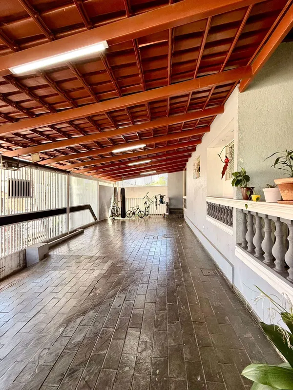 Casa Ampla com Piscina, Área Gourmet e Estrutura para Sobrado | Goiânia 2Se você...
