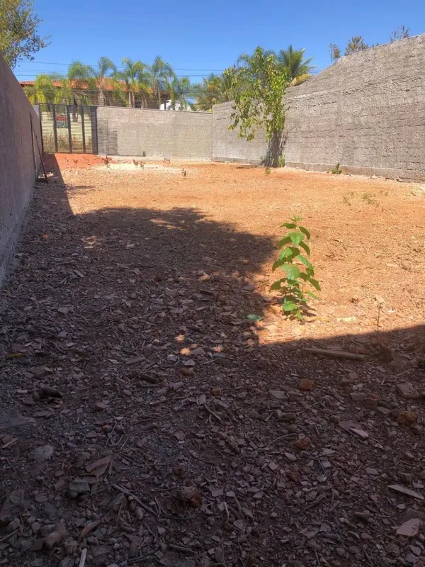 Investimento: R$ 420.000,00 Localização: Lote localizado em Arniqueiras – DF, fo...
