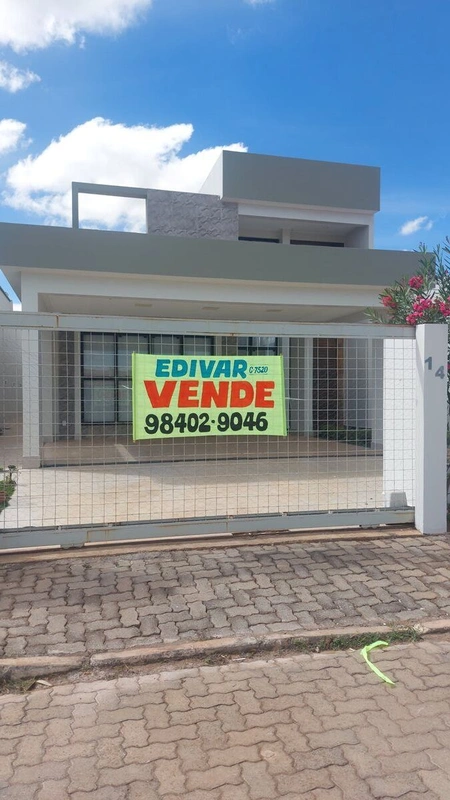 Vendo linda casa na ponte alta ,3 suítes, fino acabamento, condomínio formado , ...