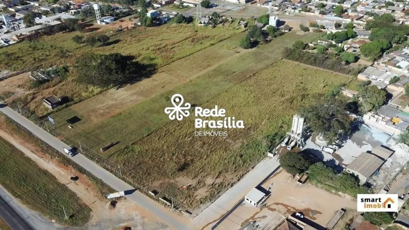 Terreno Multiuso - 17.000m² Privativos com Excelente Localização em LuziâniaO Te...