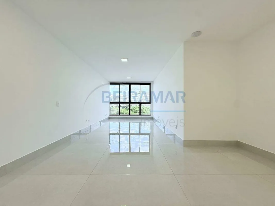 Apresentamos este excelente apartamento de alto padrão, ideal para quem busca co...