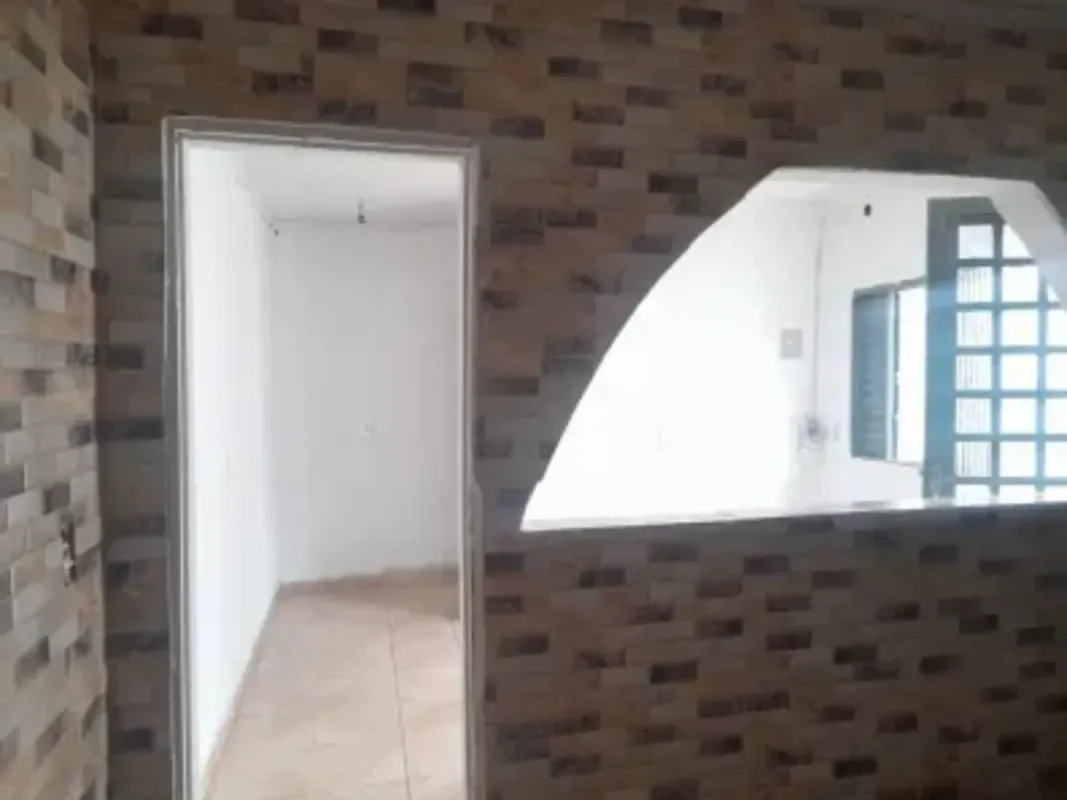Alugo Kit na Quadra 311 Recanto das Emas com, cozinha/sala tipo americana, banhe...