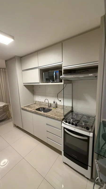 Apartamento mobiliado no Sudoeste, na CLSW 300B. Com excelente localização, ofer...