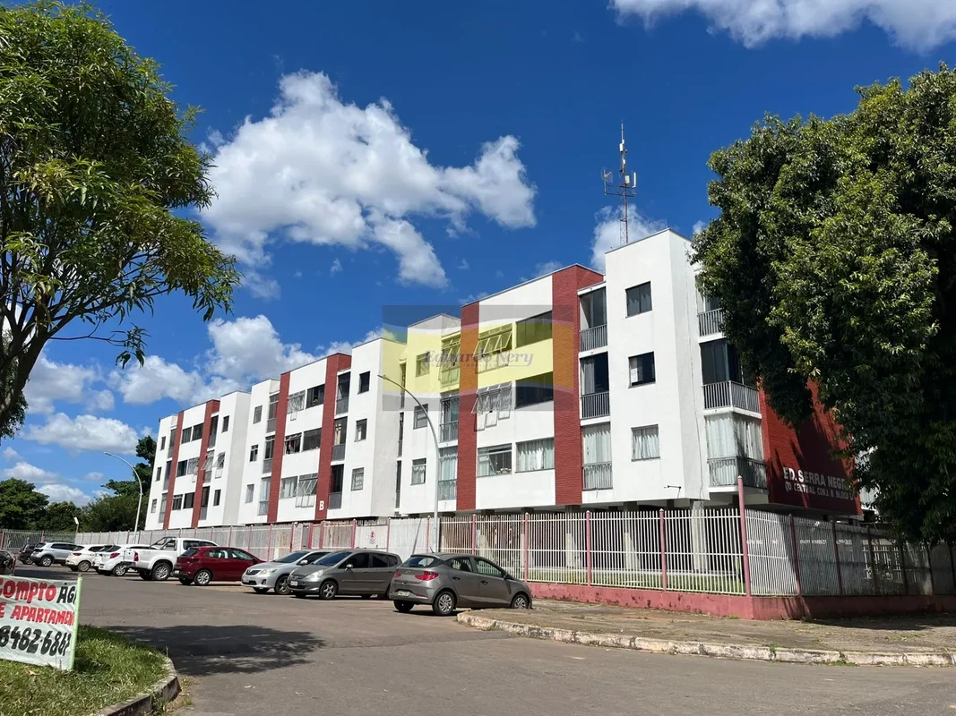 Descubra um apartamento acolhedor e bem localizado na Quadra Central Conjunto B ...