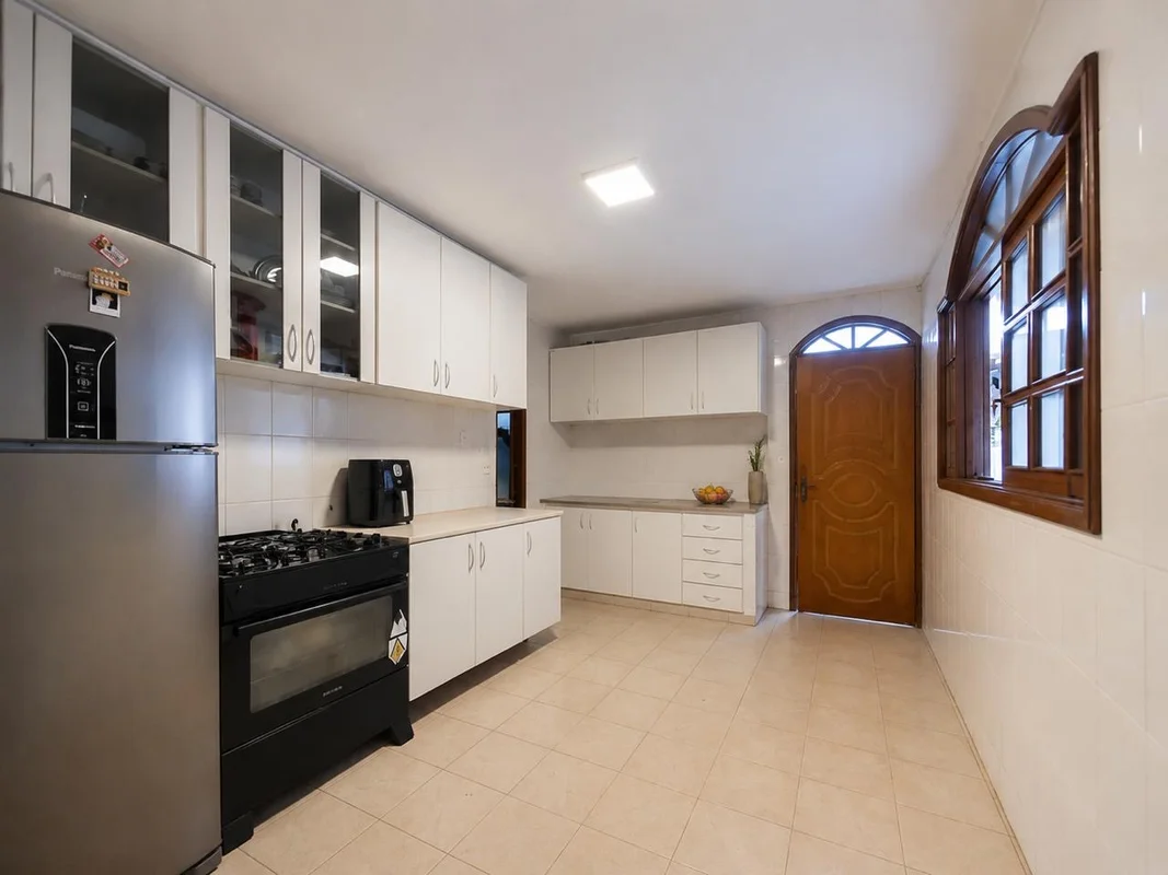 Casa Ampla com Área Gourmet – QNG 38Localização privilegiada na QNG 38, próxima ...