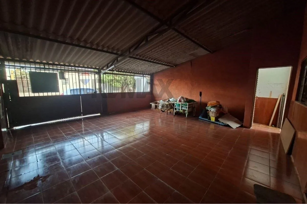 Casa à venda na QR 311 Samambaia SulExcelente oportunidade para quem busca confo...