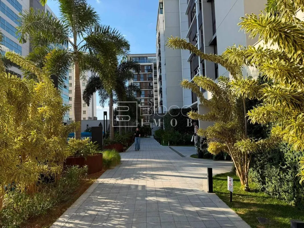 Seu novo refúgio urbano no coração de Brasília está no Villagio Park Sul. Este a...