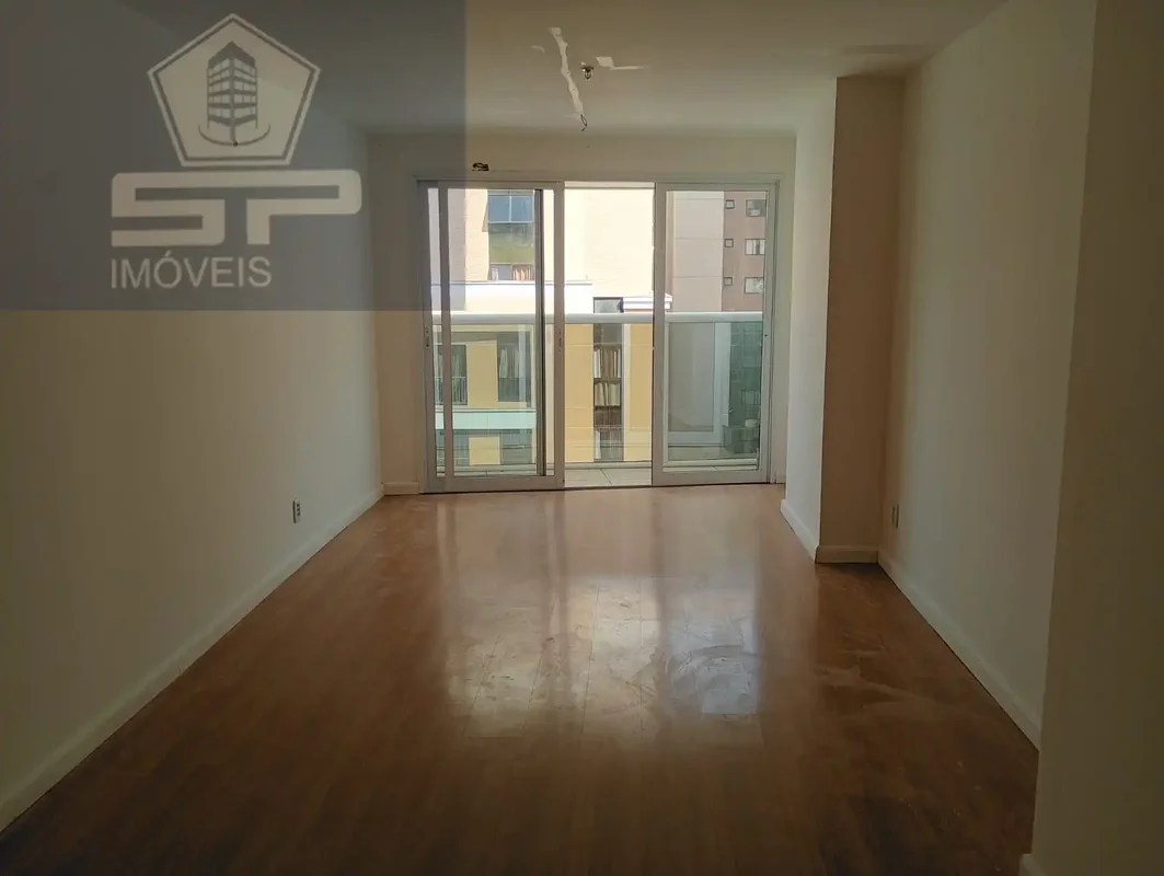 Excelente oportunidade para o seu negócio! Sala comercial disponível para locaçã...