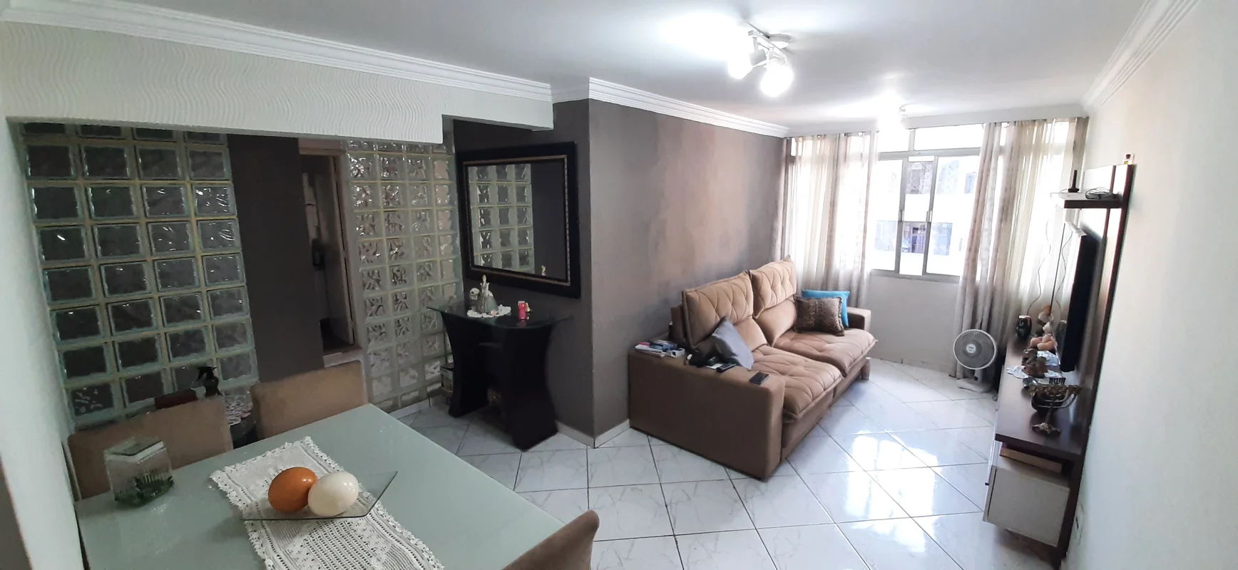 Apartamento com 02 quartos, sala, banheiro social, cozinha e área de serviço. Se...