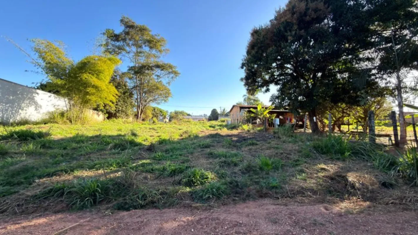 Lote à venda para construção urbana com área total de 390,00m², sendo:13,00 metr...