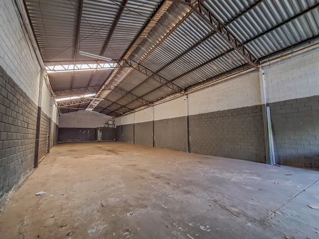 Invista na expansÃ£o da sua empresa com este galpÃ£o estratÃ©gico no Jardim Plan...