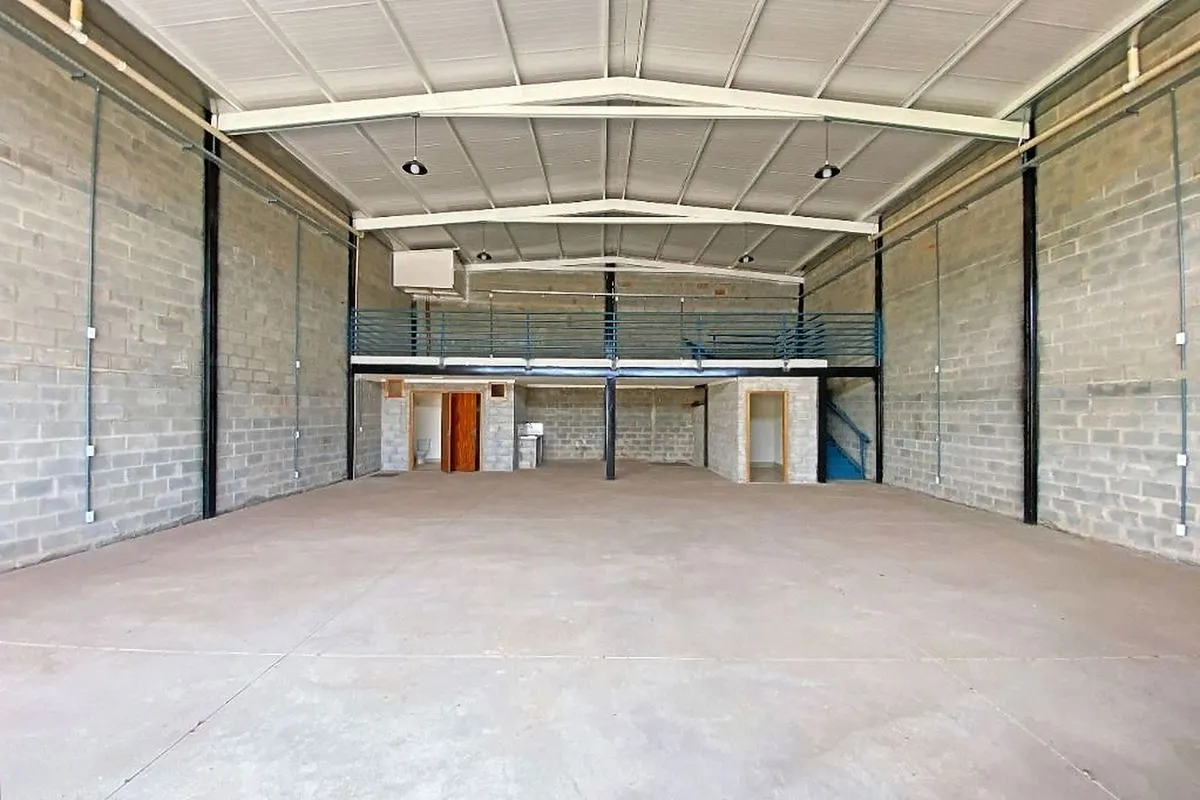 GalpÃ£o Comercial para Aluguel â?? BR-060 | SaÃ­da para Rio VerdeExcelente galpÃ...