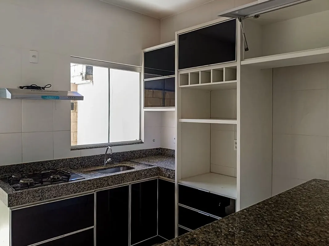 Casa tÃ©rrea Ã  venda no CondomÃ­nio Villa Rica Premium, localizado no bairro Ch...