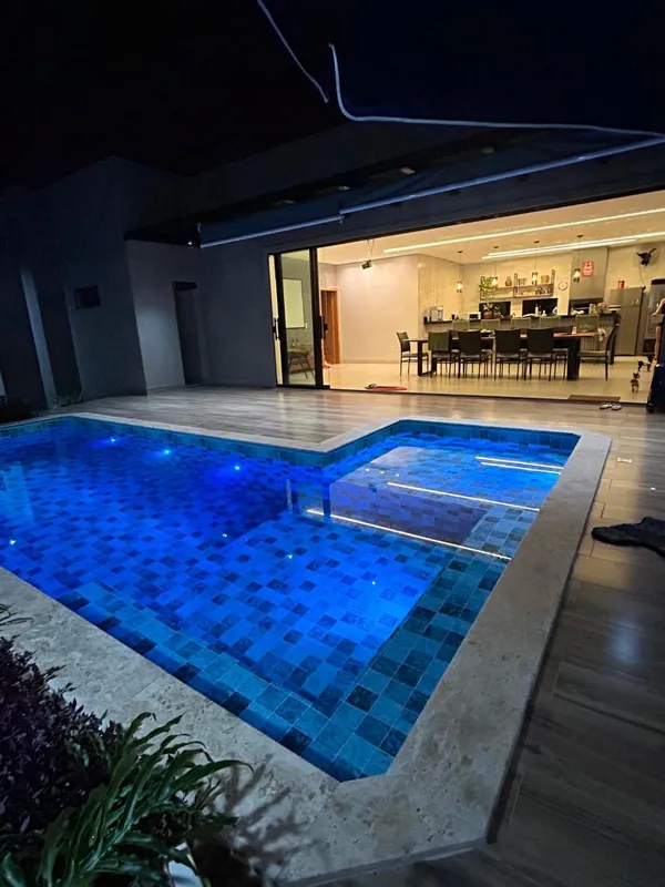 Casa de 4 suítes, Iluminacao toda no Led, porcelanato 1,20x0,60,Área Gourmet com...