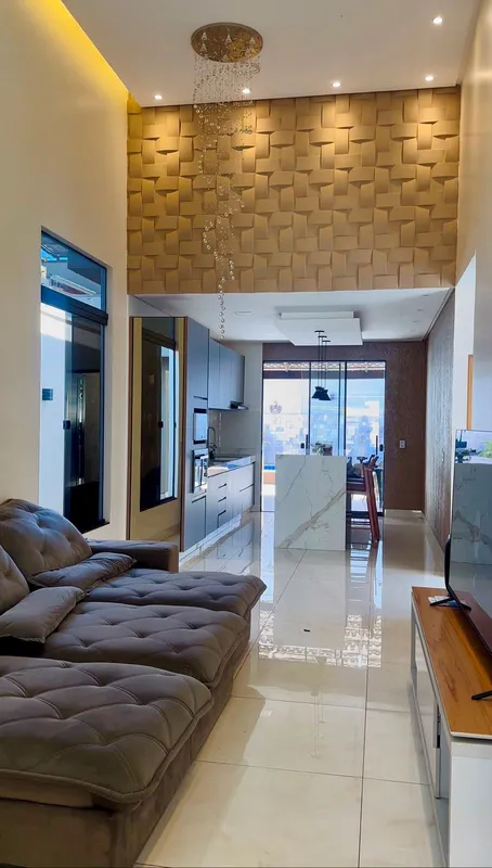 Casa Alto PadrãoApenas 2 minutos do Shopping Passeio das Águas e da Havan.Uma ex...