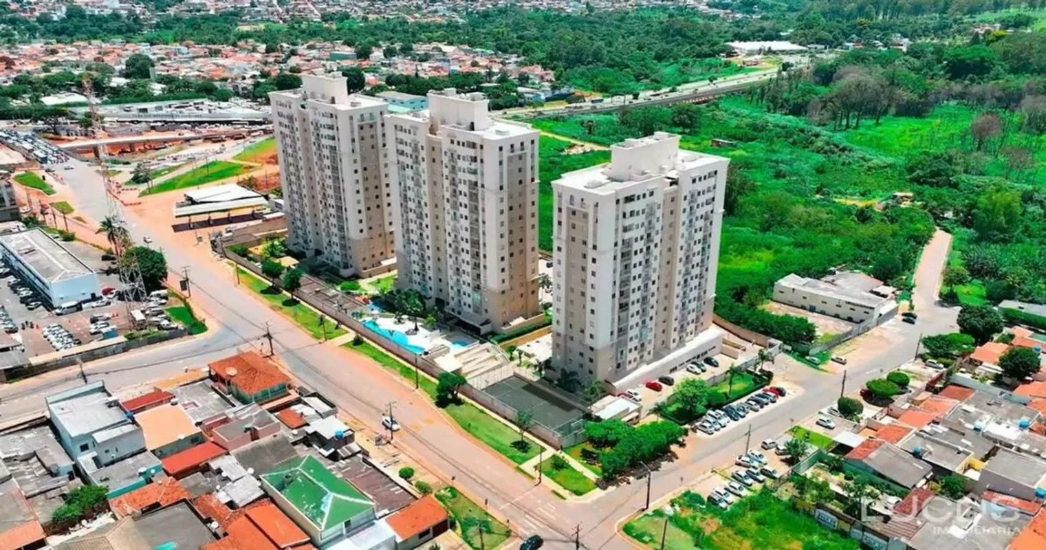 Apartamento composto por:03 quartos, sendo 01 suíte com armários planejados;Banh...