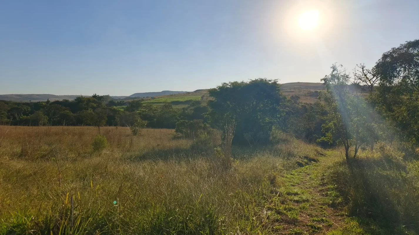 CHÁCARA À VENDA – EXCELENTE OPORTUNIDADE DE INVESTIMENTO A apenas 40 km de Brasí...