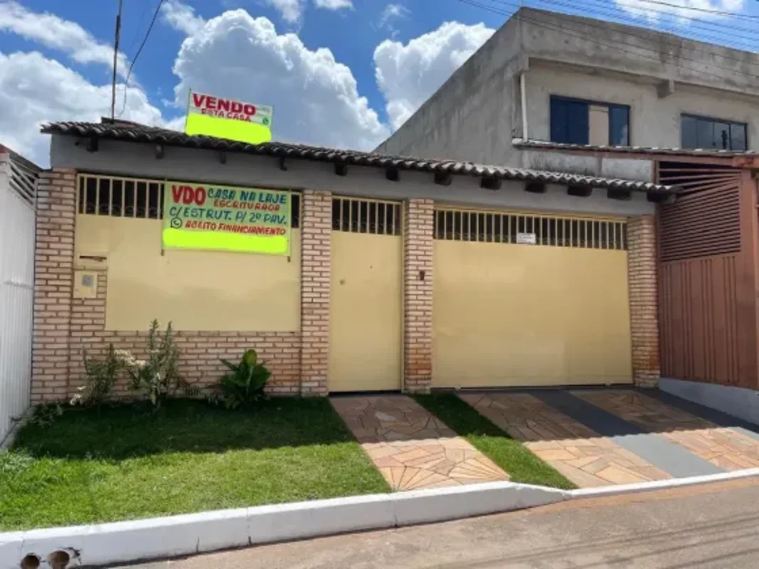 Casa na QD 300 do Recanto das Emas - ACEITA FINANCIAMENTOFernando Silva Corretor...