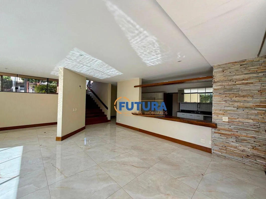 A FUTURA NEGÓCIOS IMOBILIÁRIOS disponibiliza para LOCAÇÃO:Excelente casa reforma...