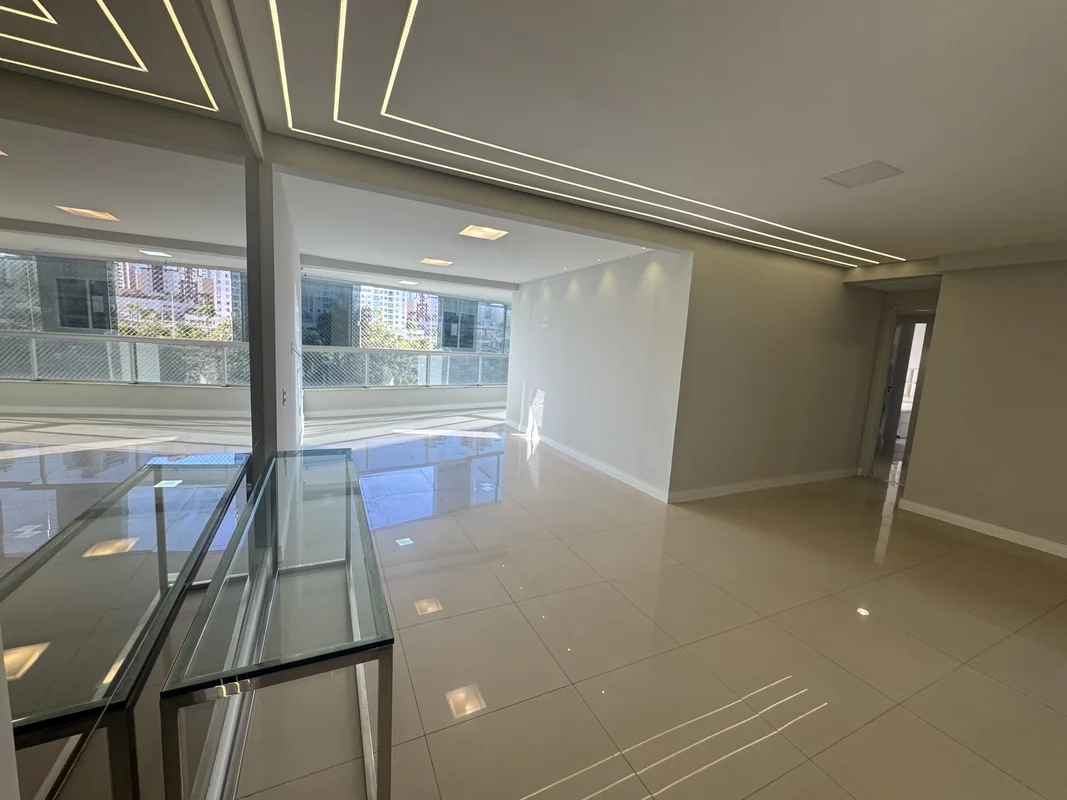 Apartamento reformado à venda no Riviera Dei Fiori em Águas ClarasLocalizado em ...