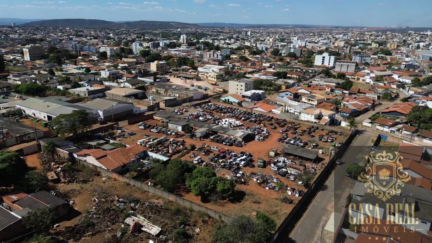 Área de 10.000m² para Incorporação | Terreno Vazado a 4 Quadras do Centro de For...