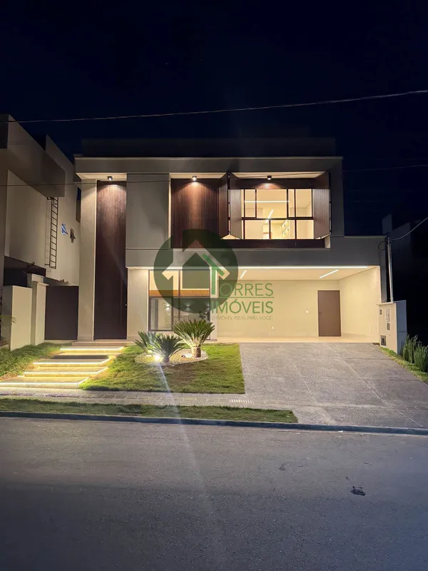  Sobrado de Alto Padrão no Jardins Capri | Em frente à mata 313 m² de lote | 264...