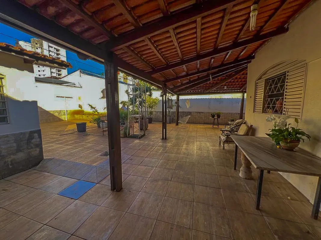 Viva com espaÃ§o e conforto em um dos bairros mais tradicionais e desejados de G...