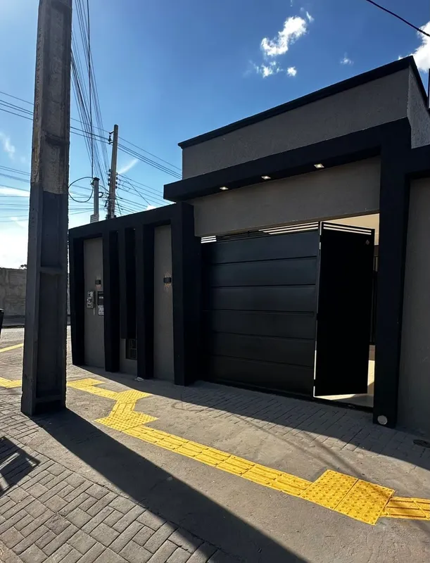 Esta casa foi projetada para oferecer praticidade no dia a dia, com ambientes be...