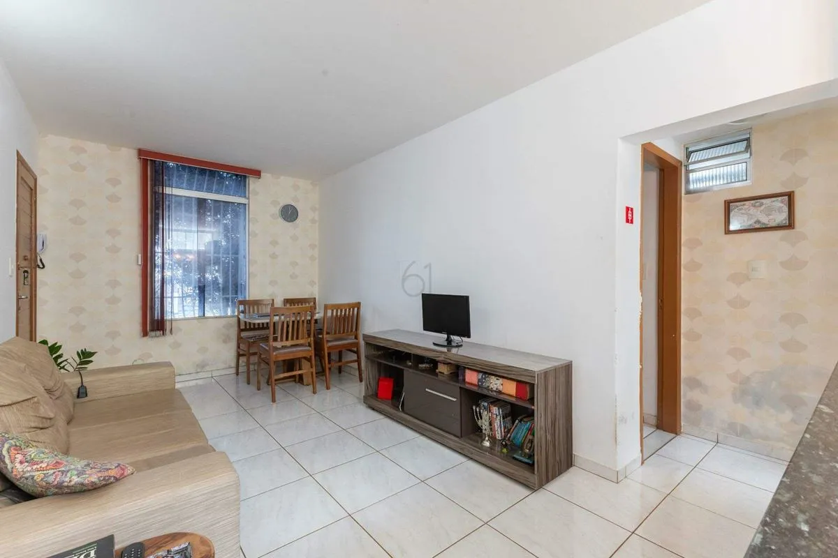 Excelente apartamento MOBILIADO, totalmente reformado, com acabamento moderno e ...
