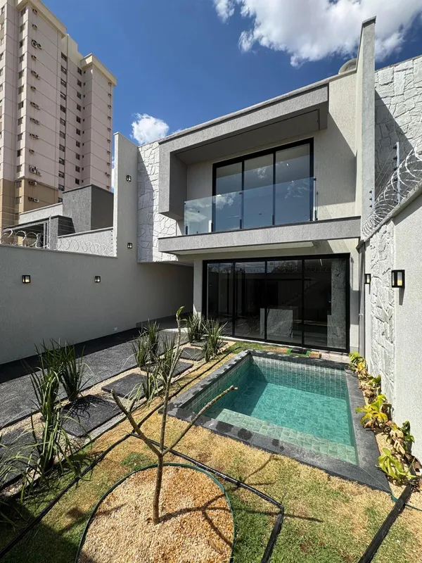 Vende-se sobrados de alto padrão:Endereço: Rua Belém esq. c/ rua manaus QD.137 L...