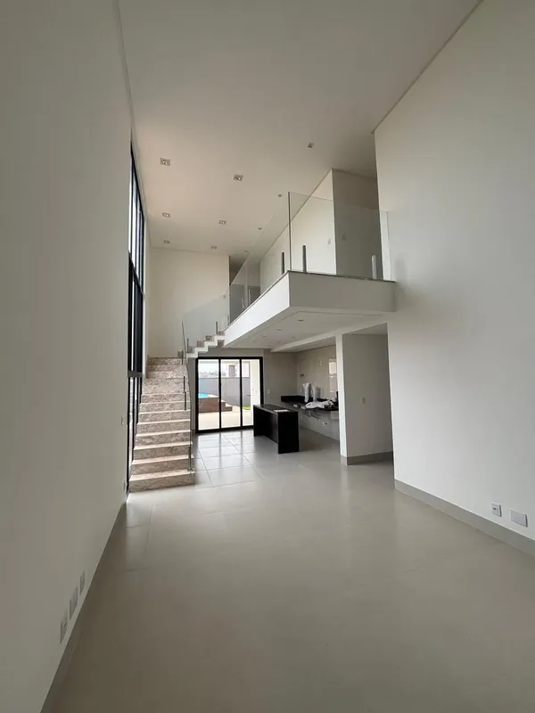 Sobrado exclusivo com 3 suítes e área gourmet no Jardins CapriProjeto contemporâ...