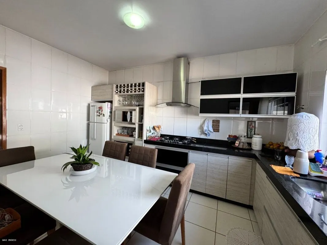 EXCELENTE CASA A VENDA - SOZINHA NO LOTE!!JARDIM VENEZA ao lado do (Buriti Seren...