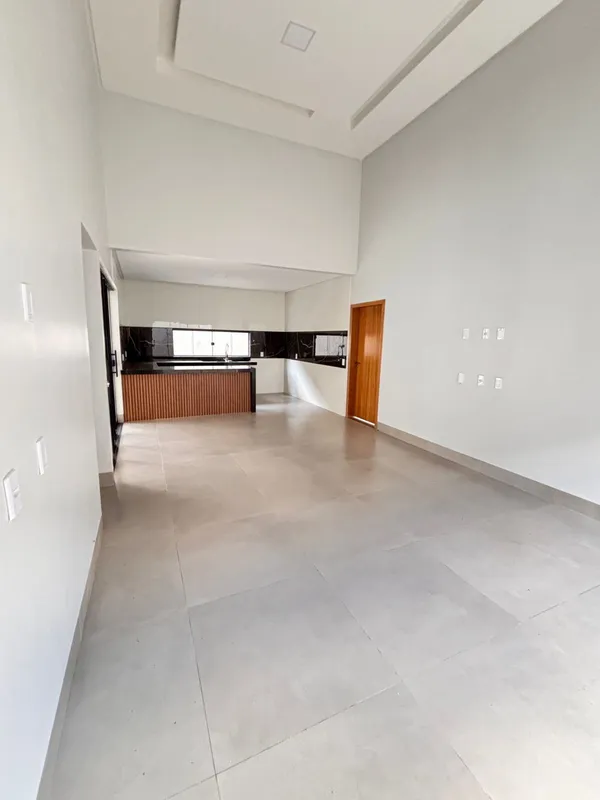 Casa de alto padrão à venda no Jardim Veneza, Senador Canedo.São 191,84m² de áre...