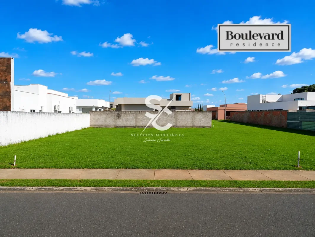 TERRENO NO BOULLEVARD - BRASALDescubra um lote residencial exclusivos no Condomí...